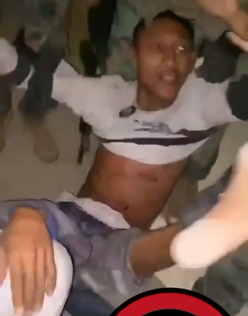 Young Men Brutally Torture By Soldiers - LiveGore.com